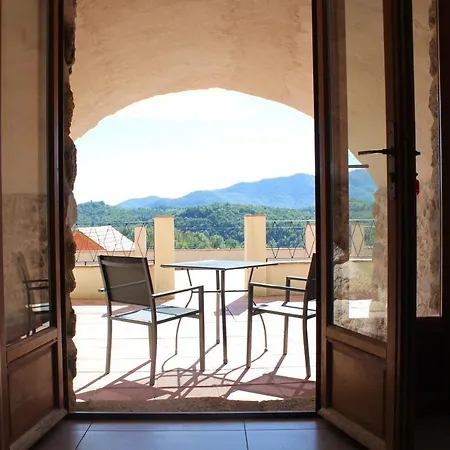 Lo Boix: And Le Canigou Saint-Laurent-de-Cerdans