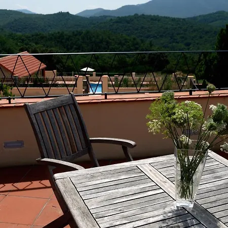 Lo Boix: And Le Canigou Saint-Laurent-de-Cerdans
